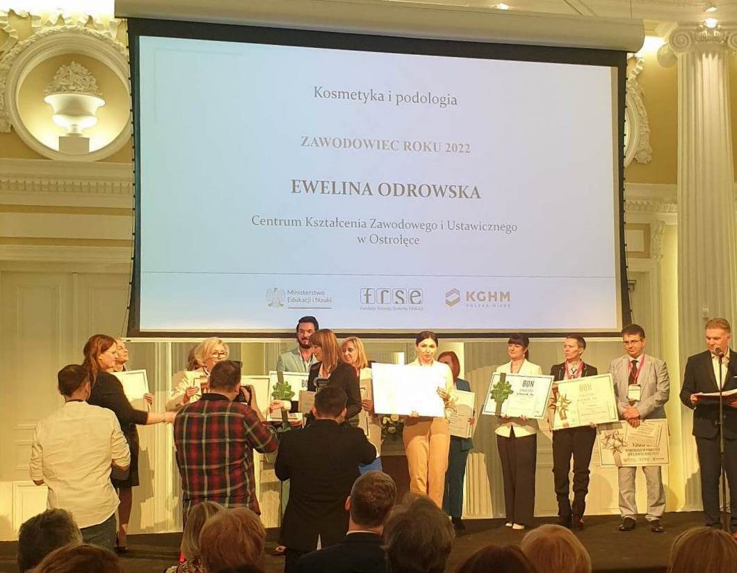 Gala wręczenia nagród w Konkursie „ Zawodowiec Roku 2022" - zdjęcie 4